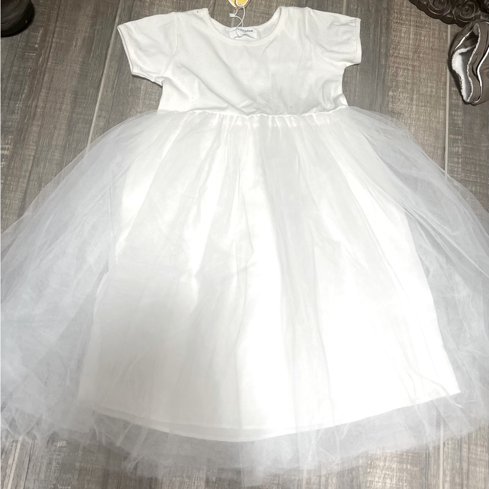 Angel 👼 white empire dress with tulle.